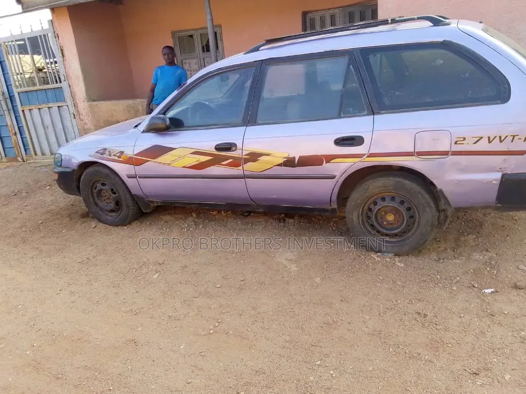 Toyota Corolla 1.6 Station Wagon 1997 Purple