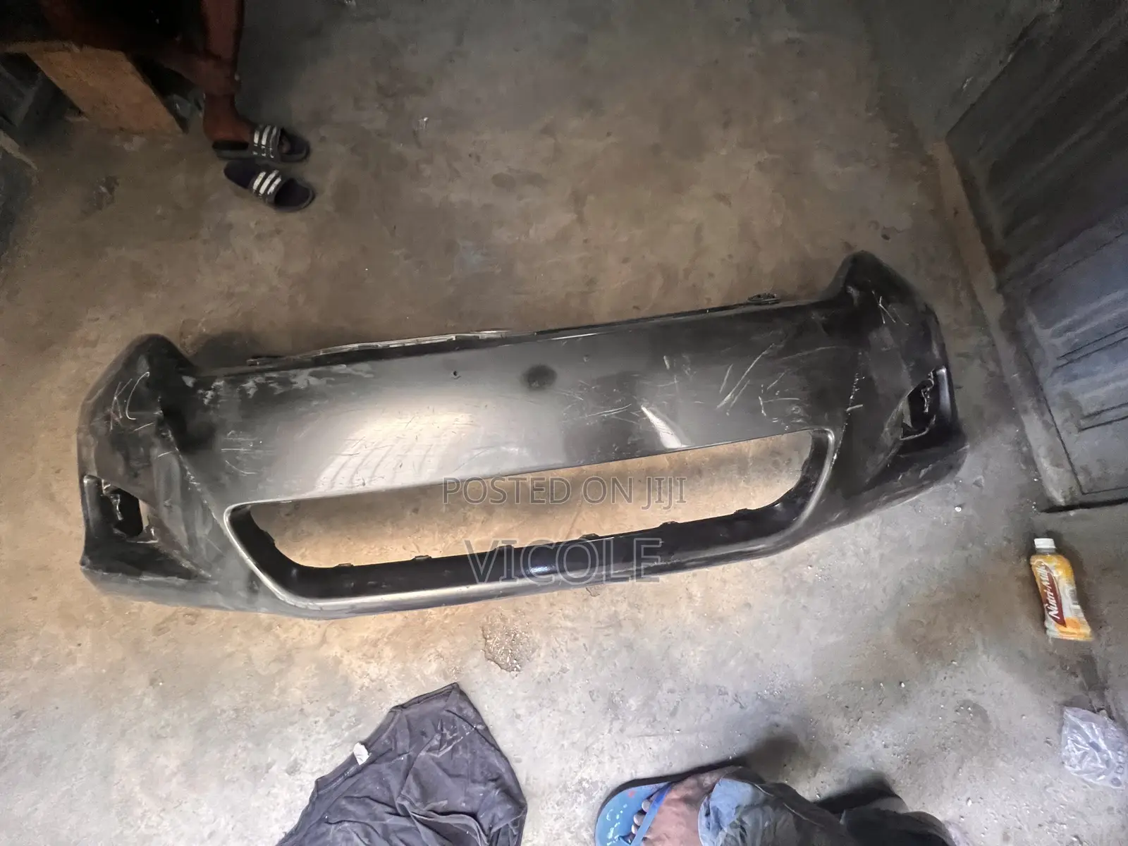 Venza Bumper 2011