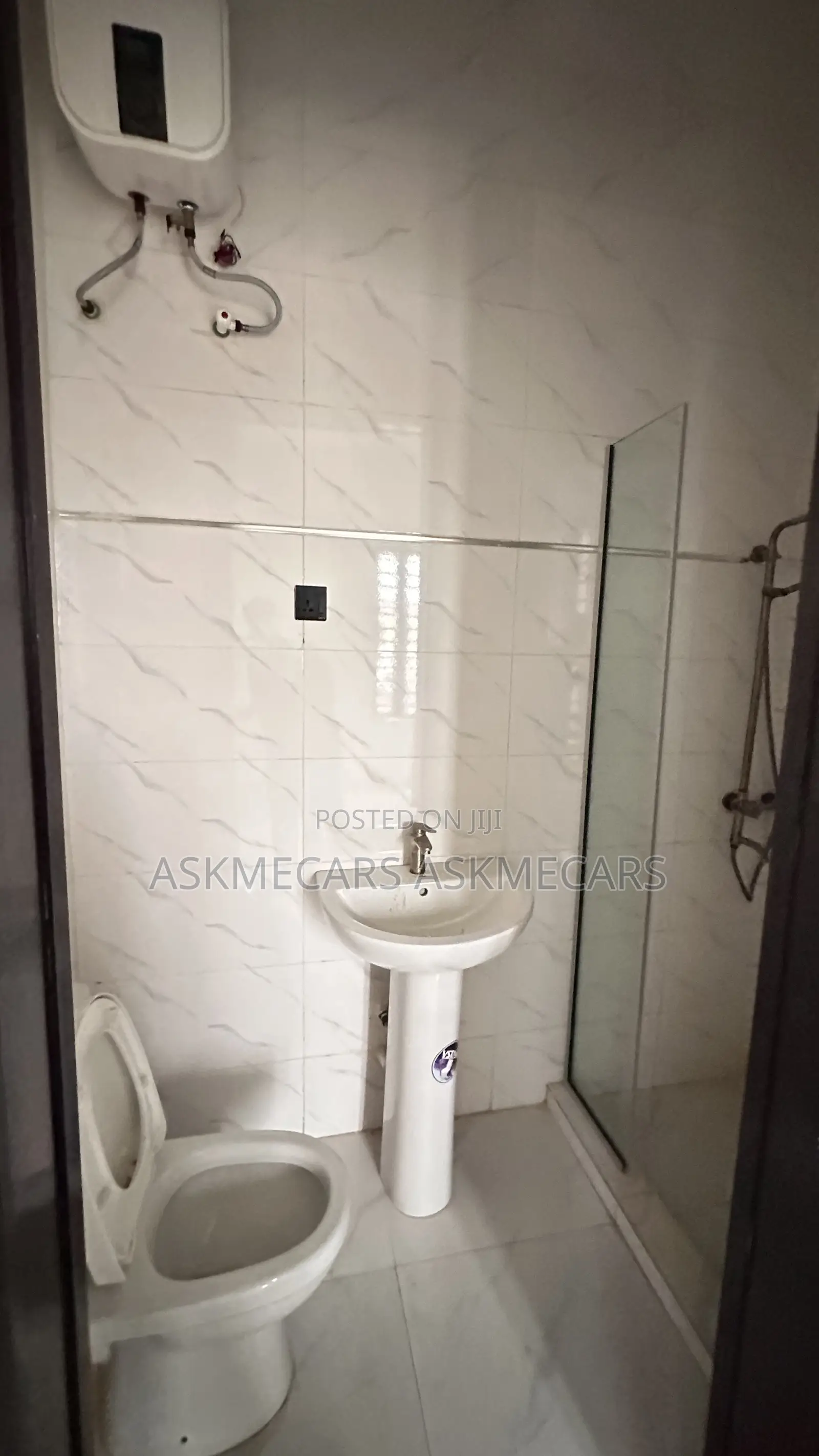 Furnished 5bdrm Duplex in Abrahim Adesanya, Ajah for rent