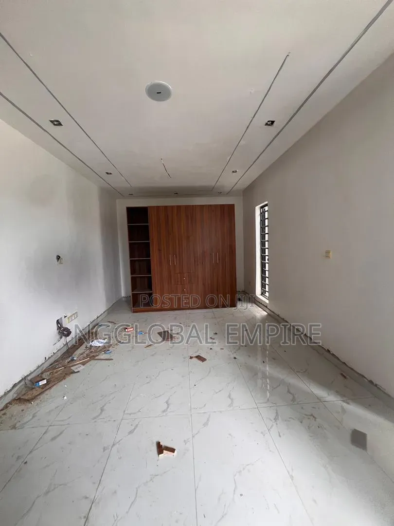 4bdrm Duplex in Ikate, Lekki Phase 1 for sale
