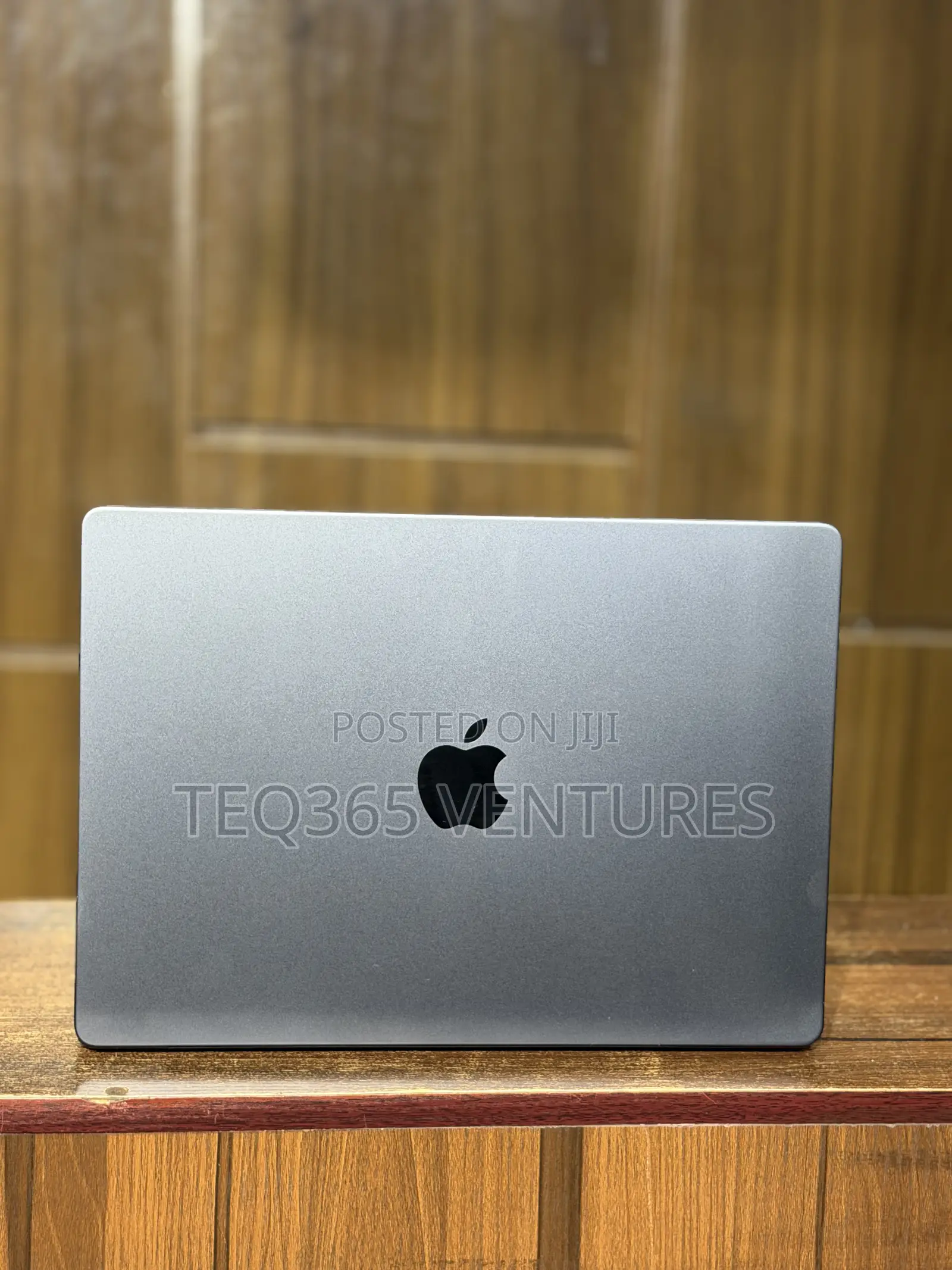 Apple MacBook Pro 2023 M3 Pro 16-inch 18GB Apple M3 Pro SSD 512GB