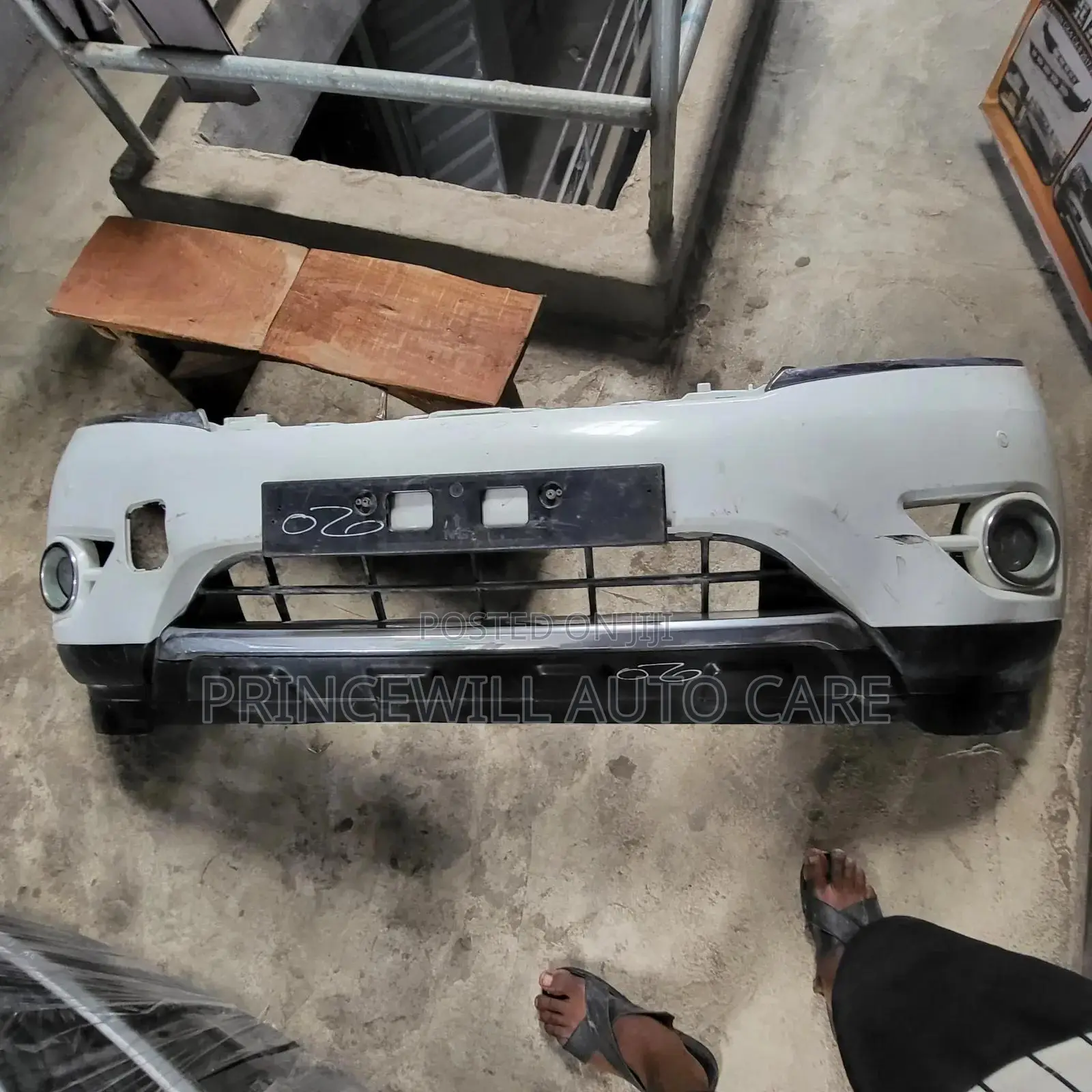 Pathfinder 2012 Front Bumper