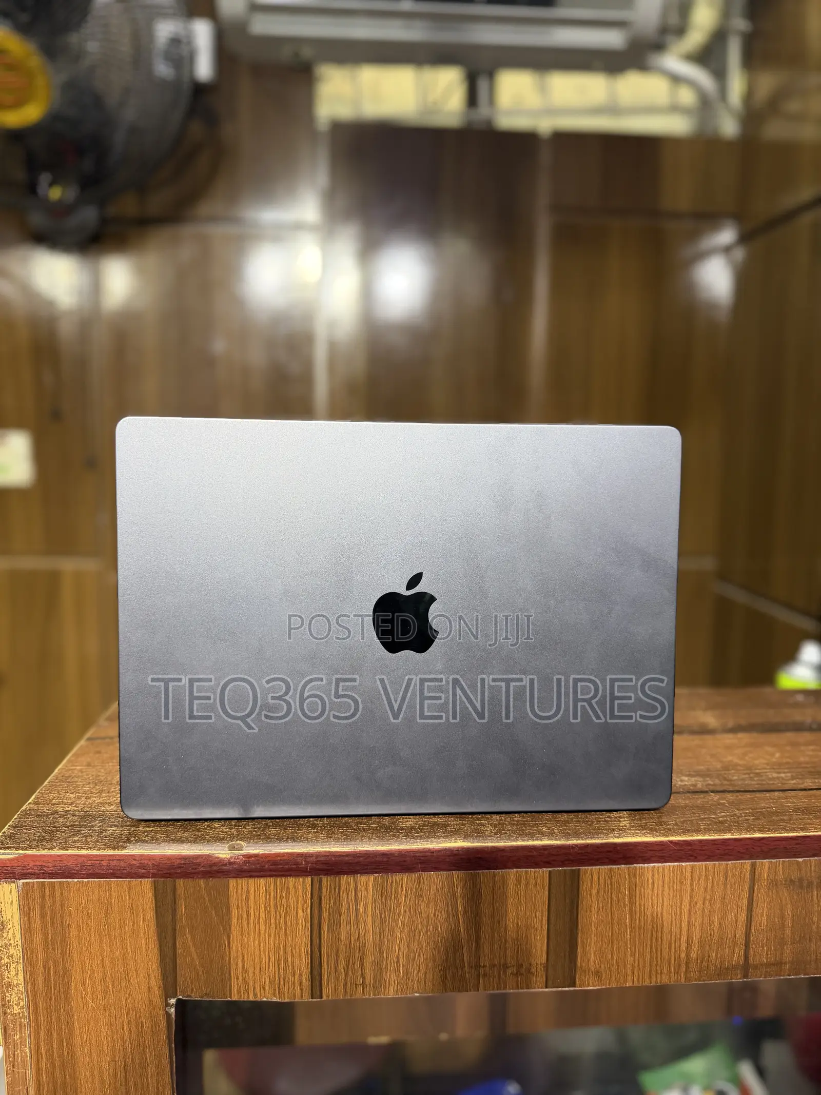 Laptop Apple MacBook Pro 2024 M4 Max 14-inch 36GB Apple M4 Max SSD 1T