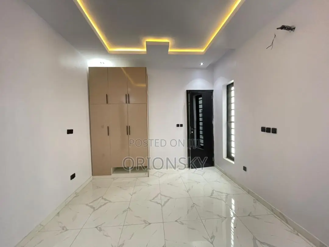 5bdrm Duplex in Megamound, Lekki Phase 1 for sale