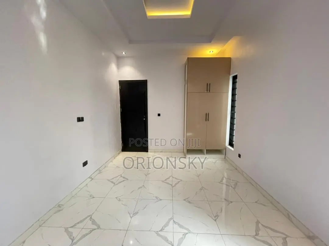 5bdrm Duplex in Megamound, Lekki Phase 1 for sale