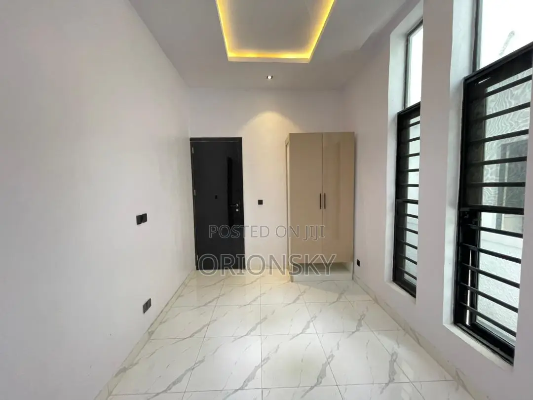 5bdrm Duplex in Megamound, Lekki Phase 1 for sale