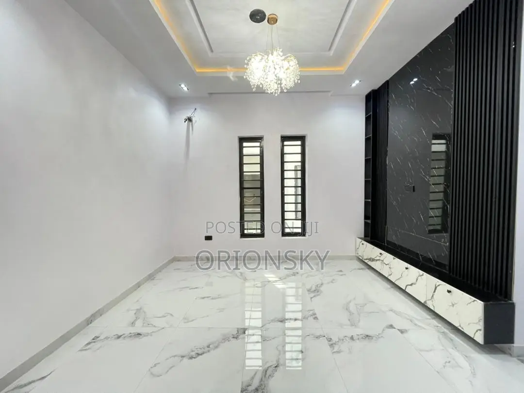 5bdrm Duplex in Megamound, Lekki Phase 1 for sale