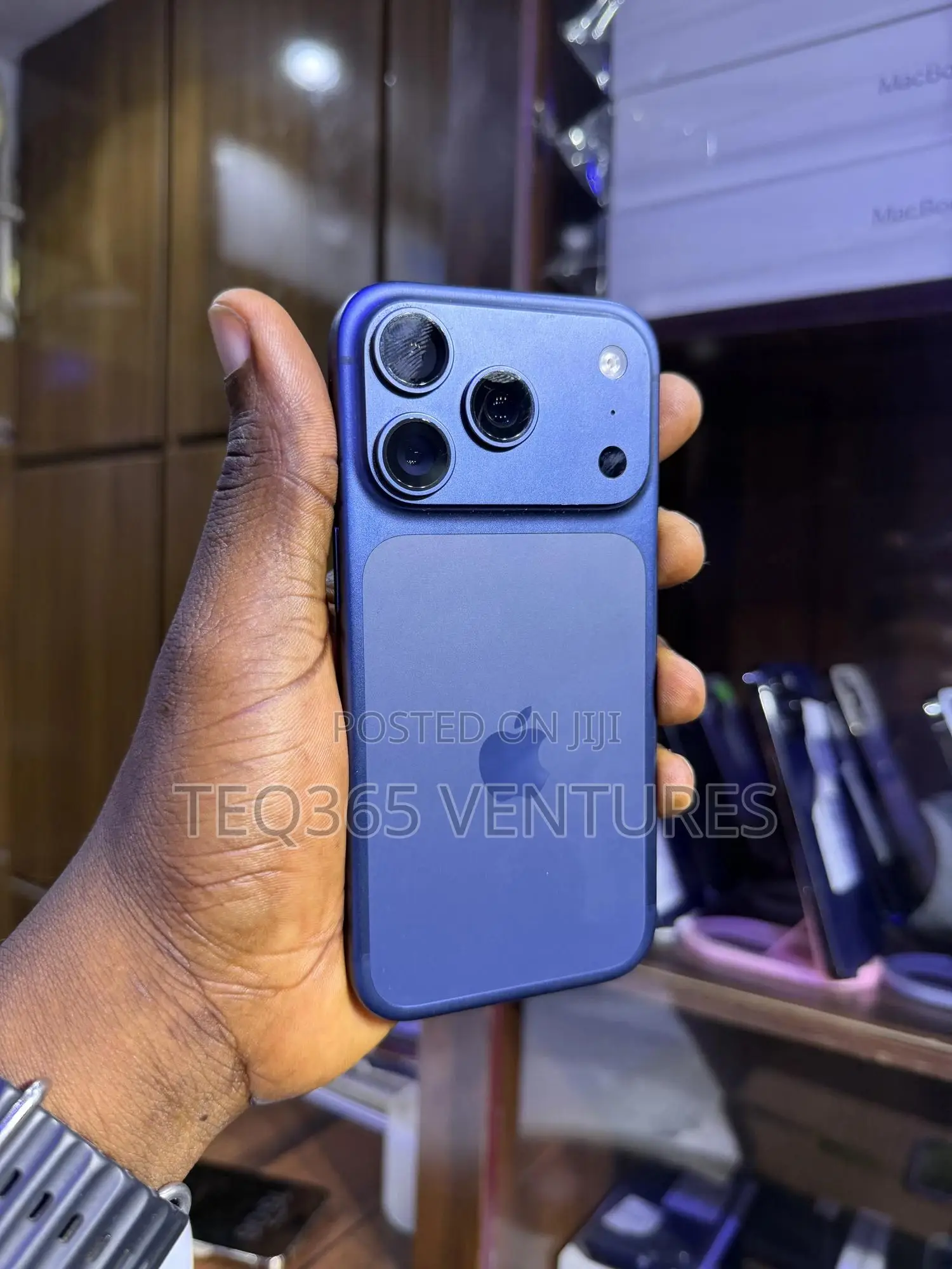 New Apple iPhone 17 Pro 256 GB Blue