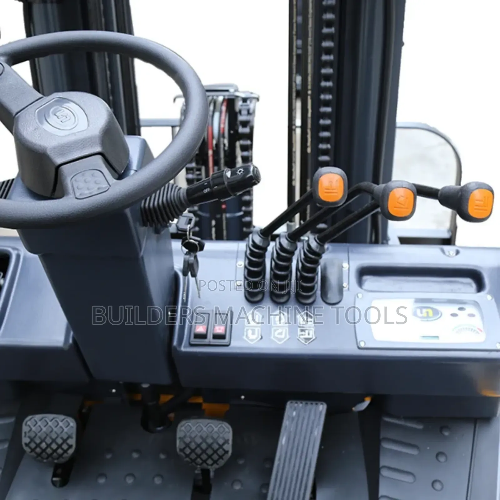Un Forklift 3 Tons With Japanese Isuzu Engine