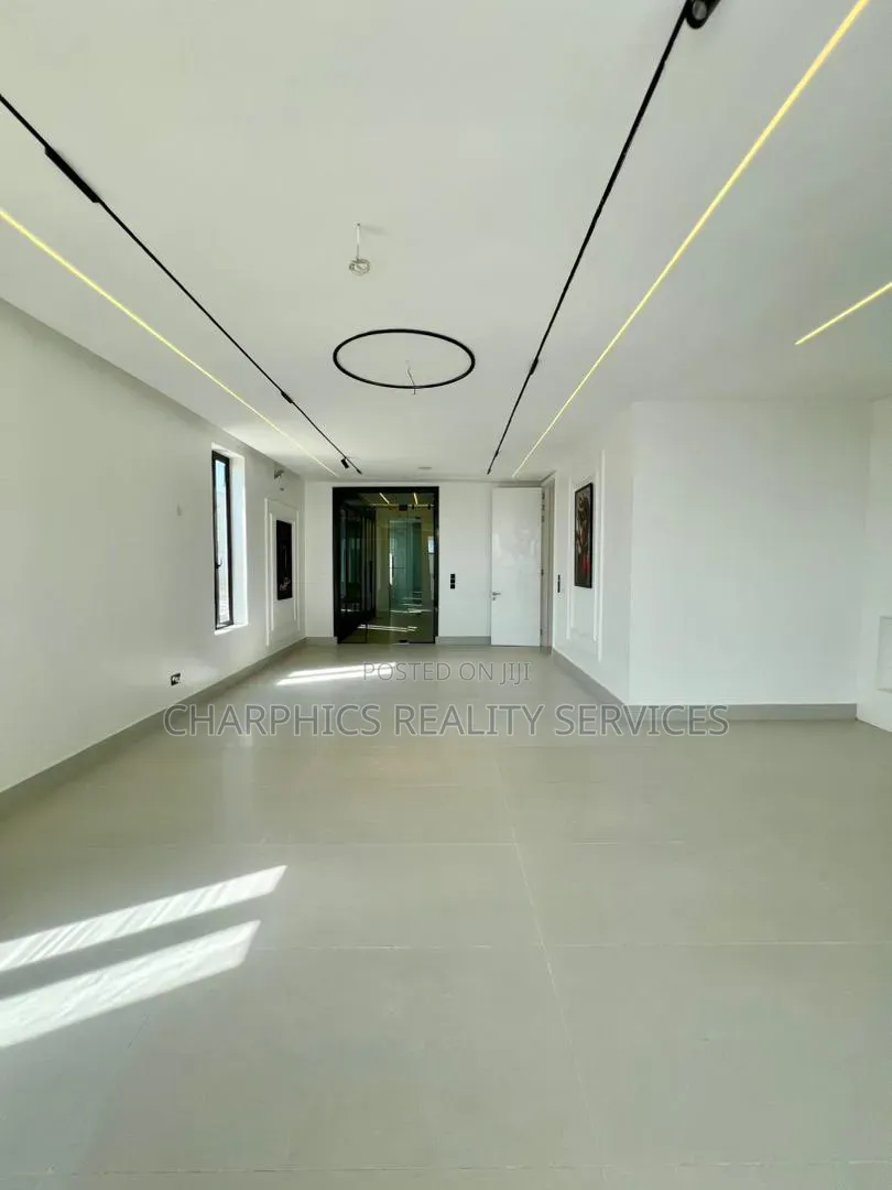 5bdrm Duplex in Lekki Phase 1 for sale