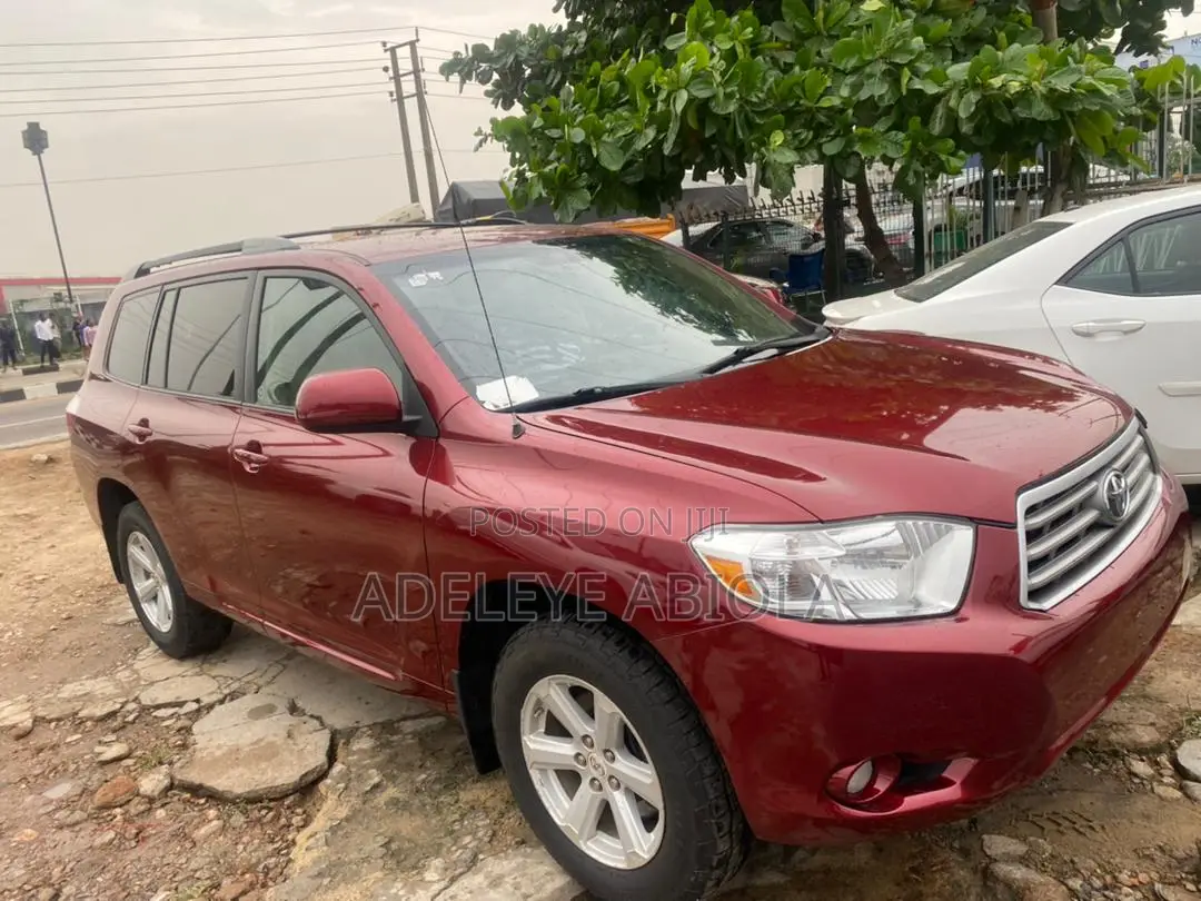 Toyota Highlander SE 2010 Red