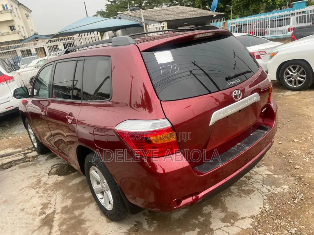 Toyota Highlander SE 2010 Red