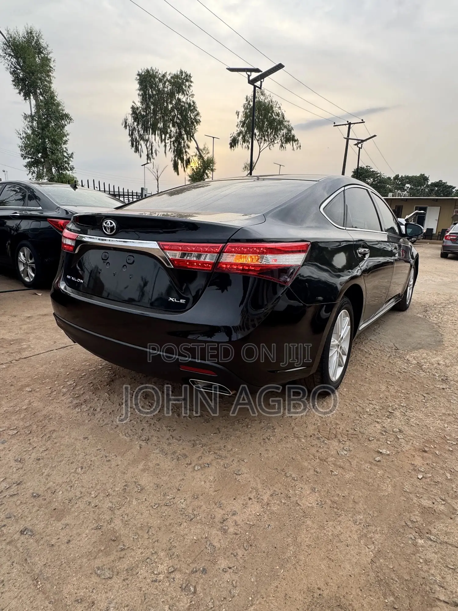Toyota Avalon XLE Premium FWD Sedan (3.6L 6cyl 6A) 2016 Black
