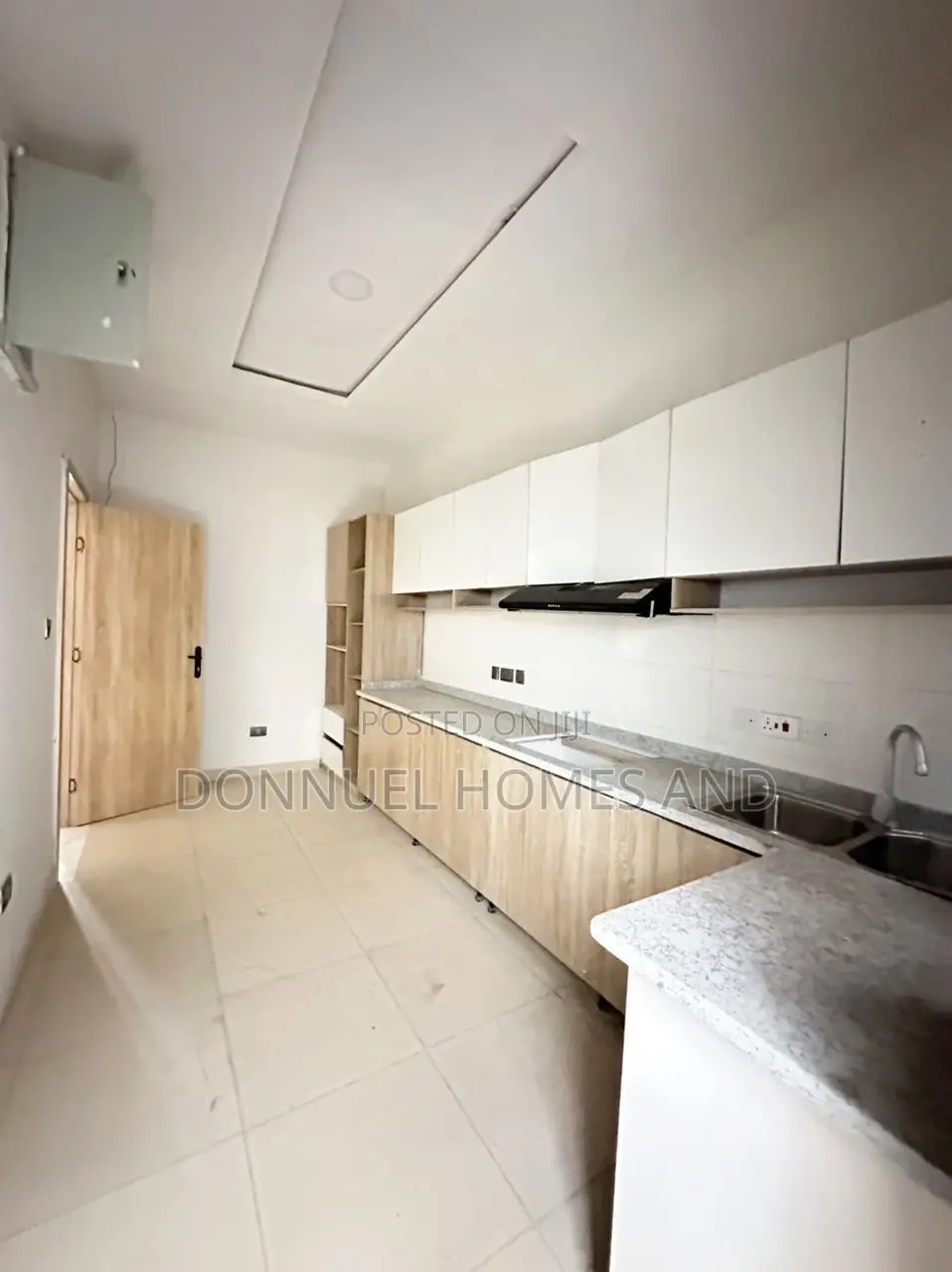 4bdrm Townhouse / Terrace in Lekki Expressway for rent