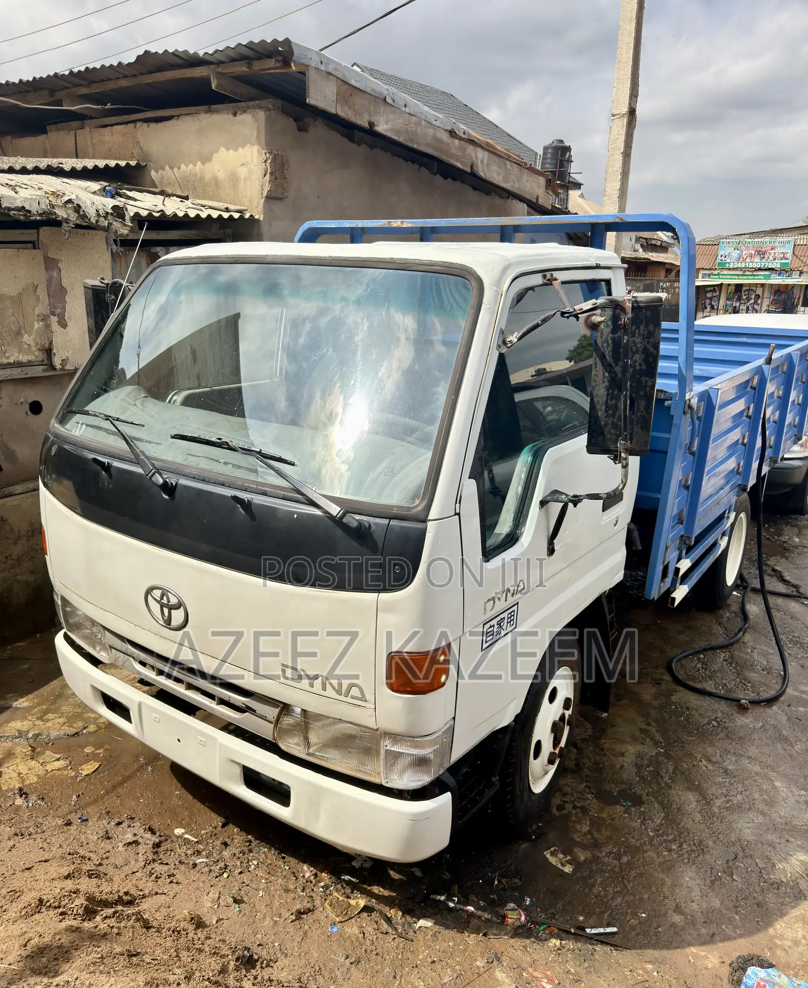 Toyota Dyna 2000 White