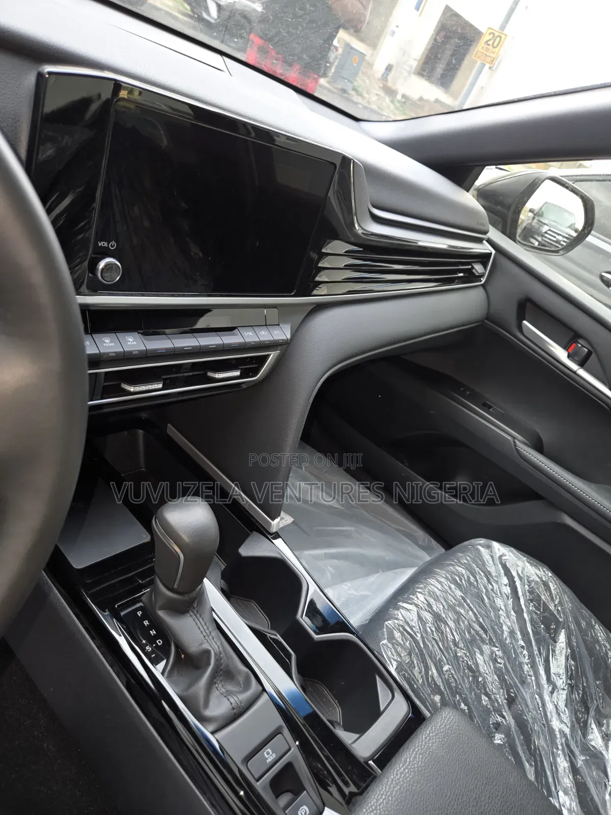 New Toyota Camry LE 2025 Black