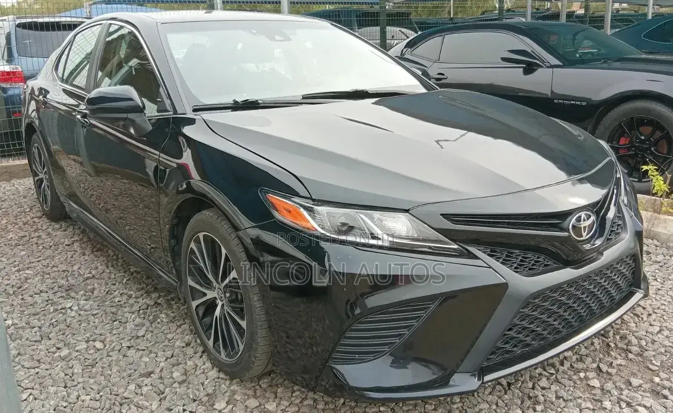 Toyota Camry SE FWD 2020 Black