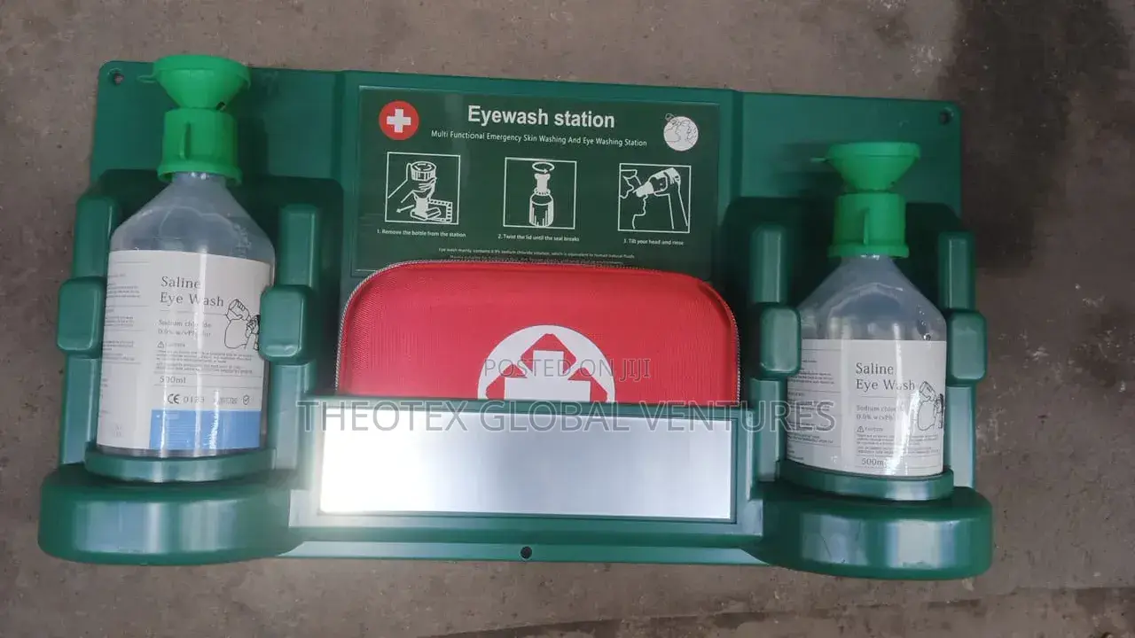 Eye Wash Station Wall Mounted (With First Aid Kit)