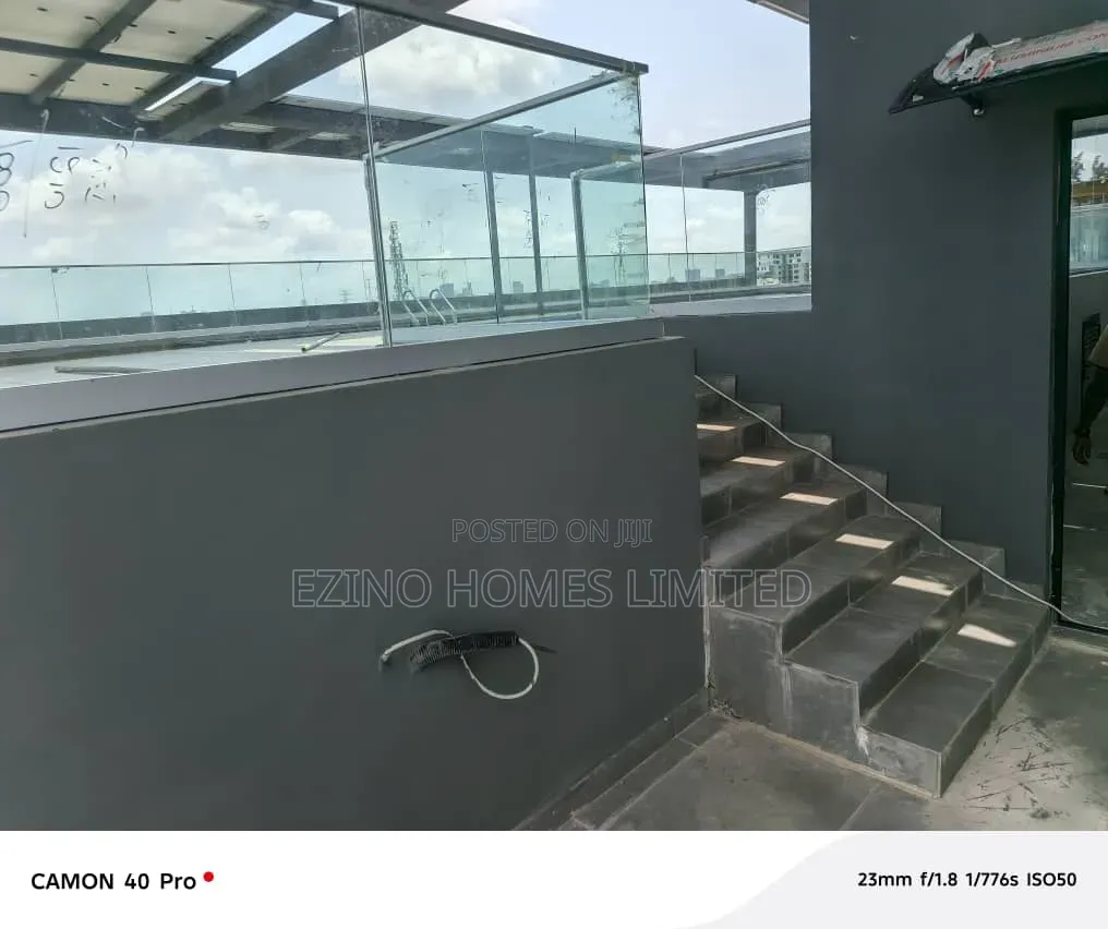 3bdrm Apartment in Mini Estate, Lekki Phase 1 for sale