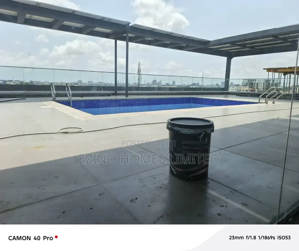 3bdrm Apartment in Mini Estate, Lekki Phase 1 for sale