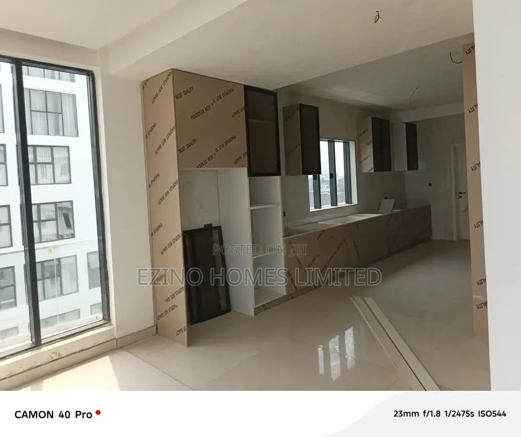 4bdrm Maisonette in Mini Estate, Banana Island for sale