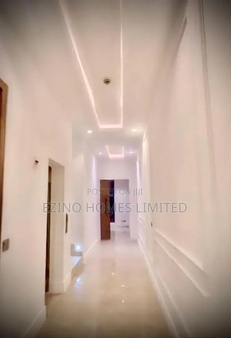 4bdrm Duplex in Mini Estate, Banana Island for sale