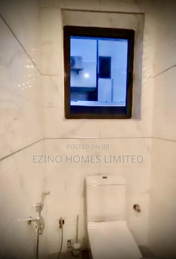 4bdrm Duplex in Mini Estate, Banana Island for sale