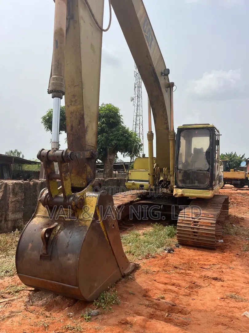 Cat Excavator 320l - Company Use - Direct to Site
