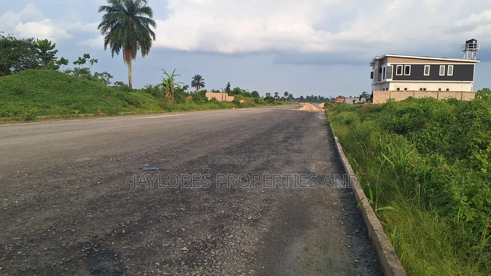 For Sale : 8 Plots at Banana Island, New Refinery Road, Off Woji-Odili