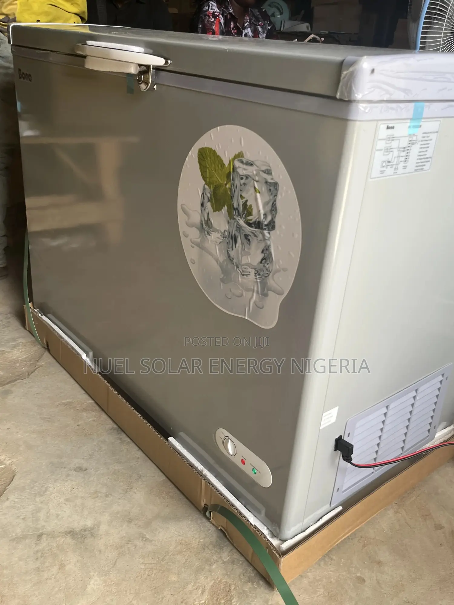 Bona Dc Solar Freezer 318l (24v)