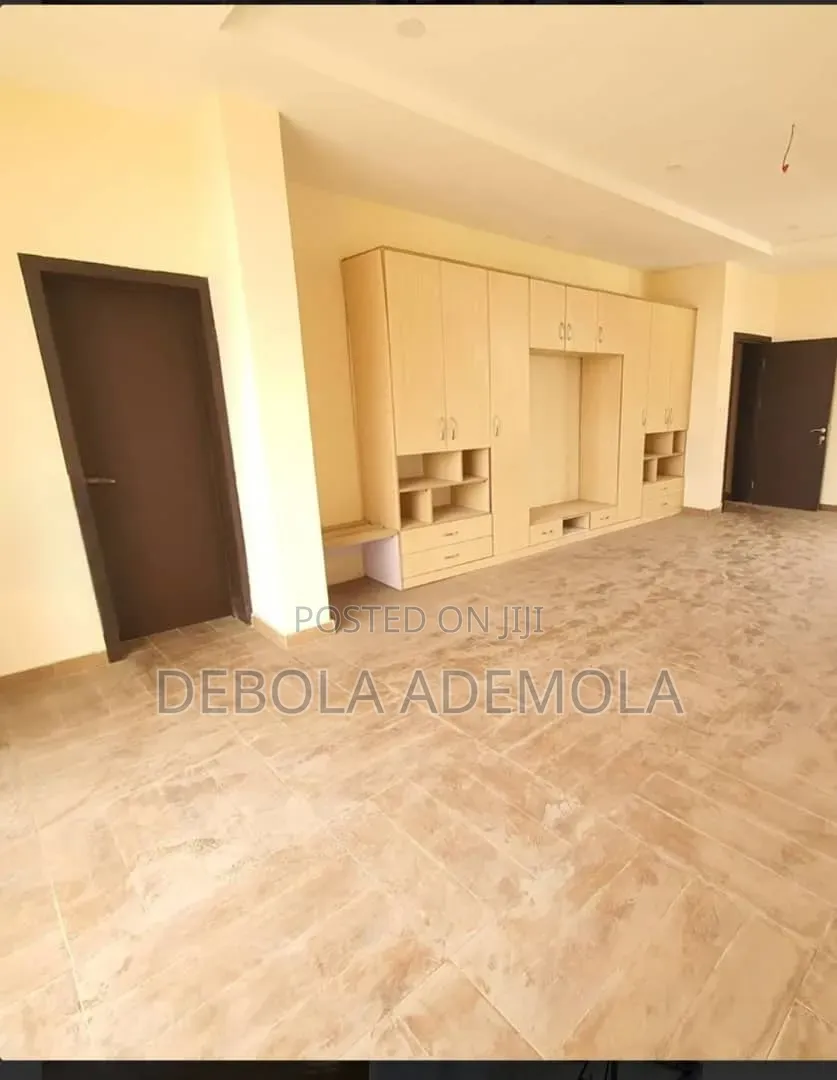4bdrm Duplex in Gbangala Road, Ikate-Elegushi for sale
