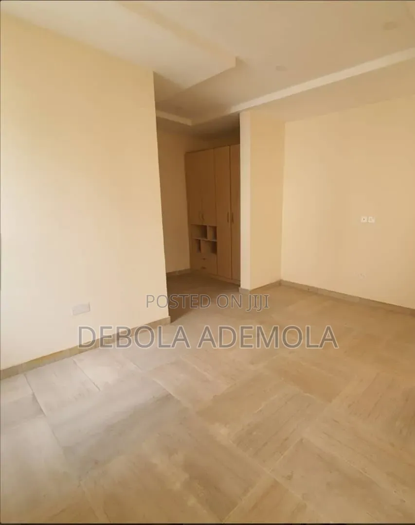 4bdrm Duplex in Gbangala Road, Ikate-Elegushi for sale
