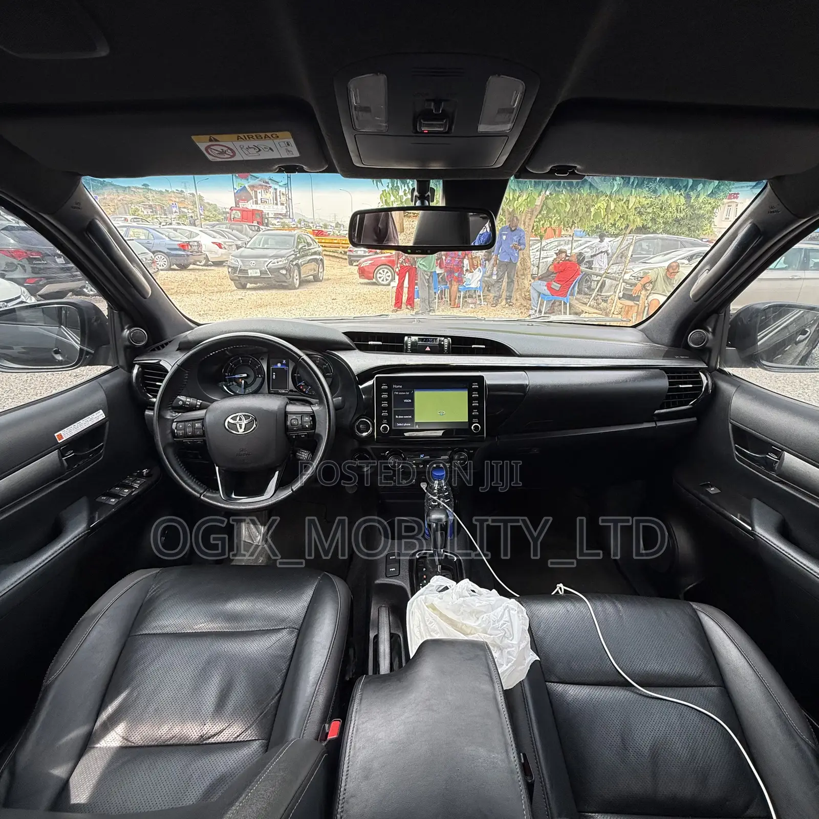 Toyota Hilux 2024 Gray