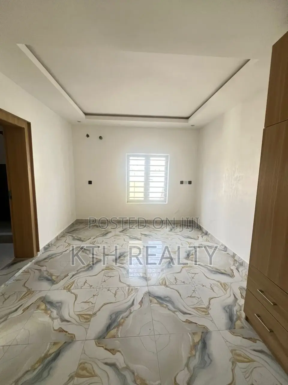 2bdrm Apartment in New Road, Igbo-efon for sale