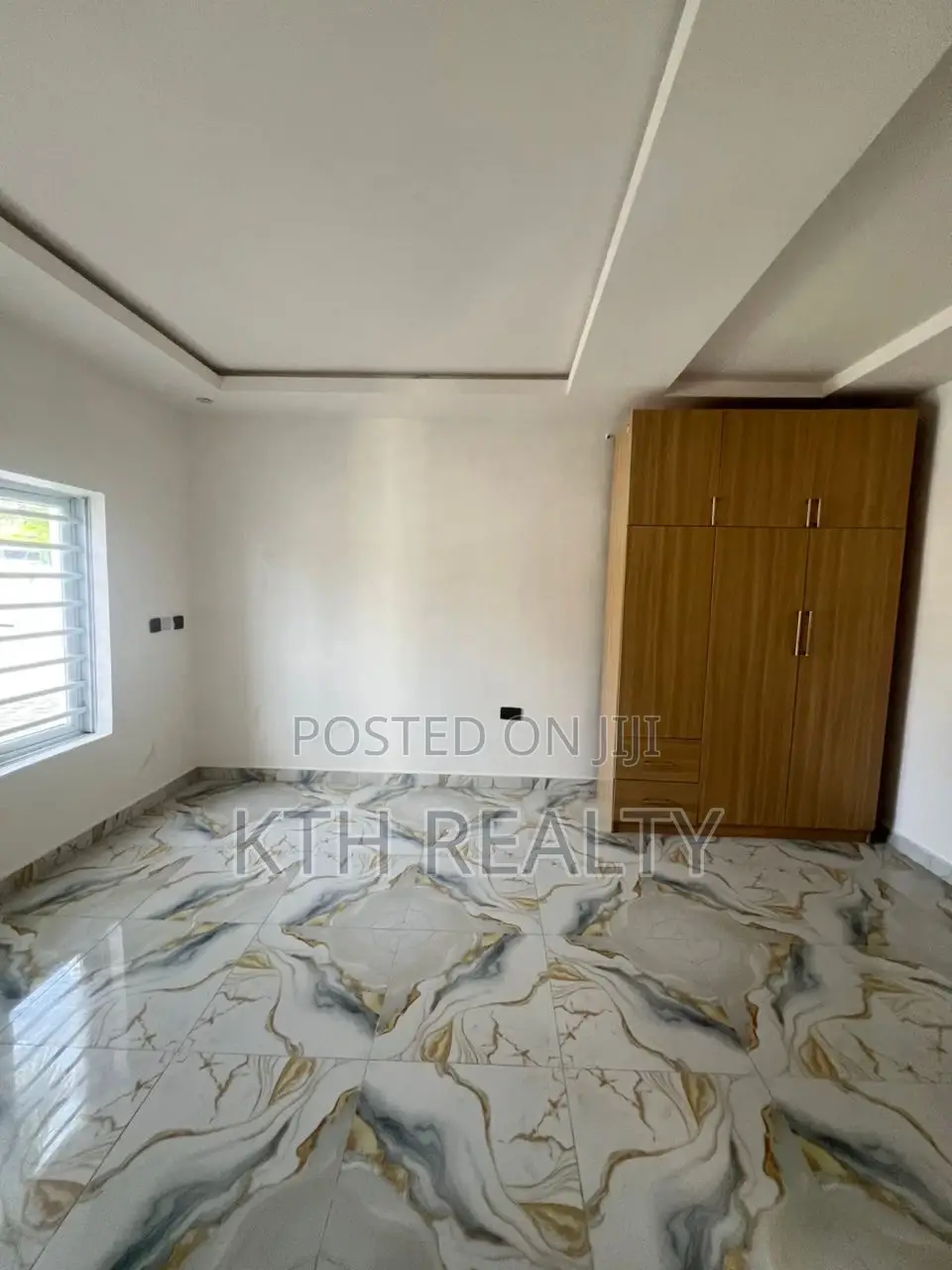 2bdrm Apartment in New Road, Igbo-efon for sale