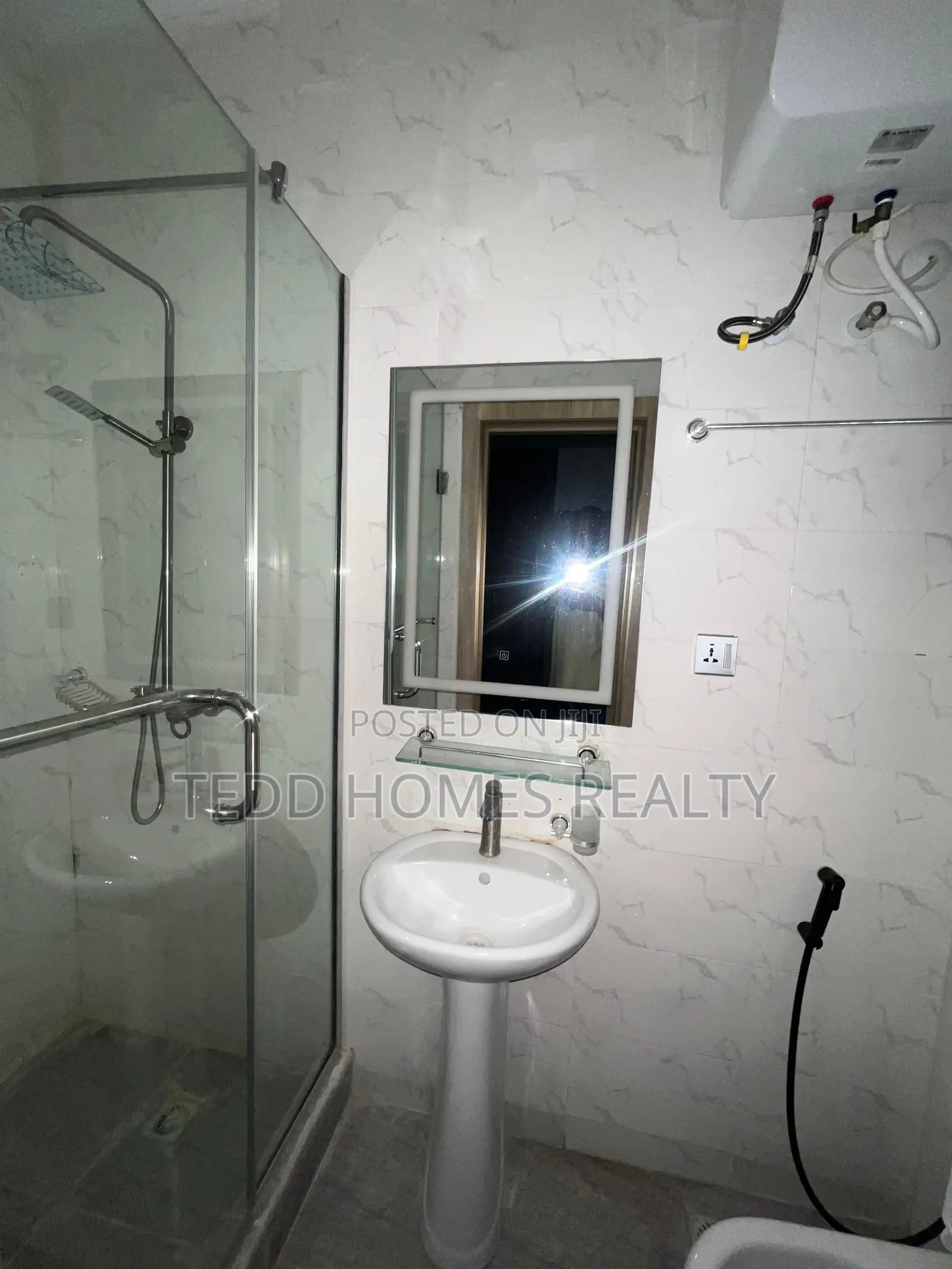 4bdrm Apartment in Ikate for rent