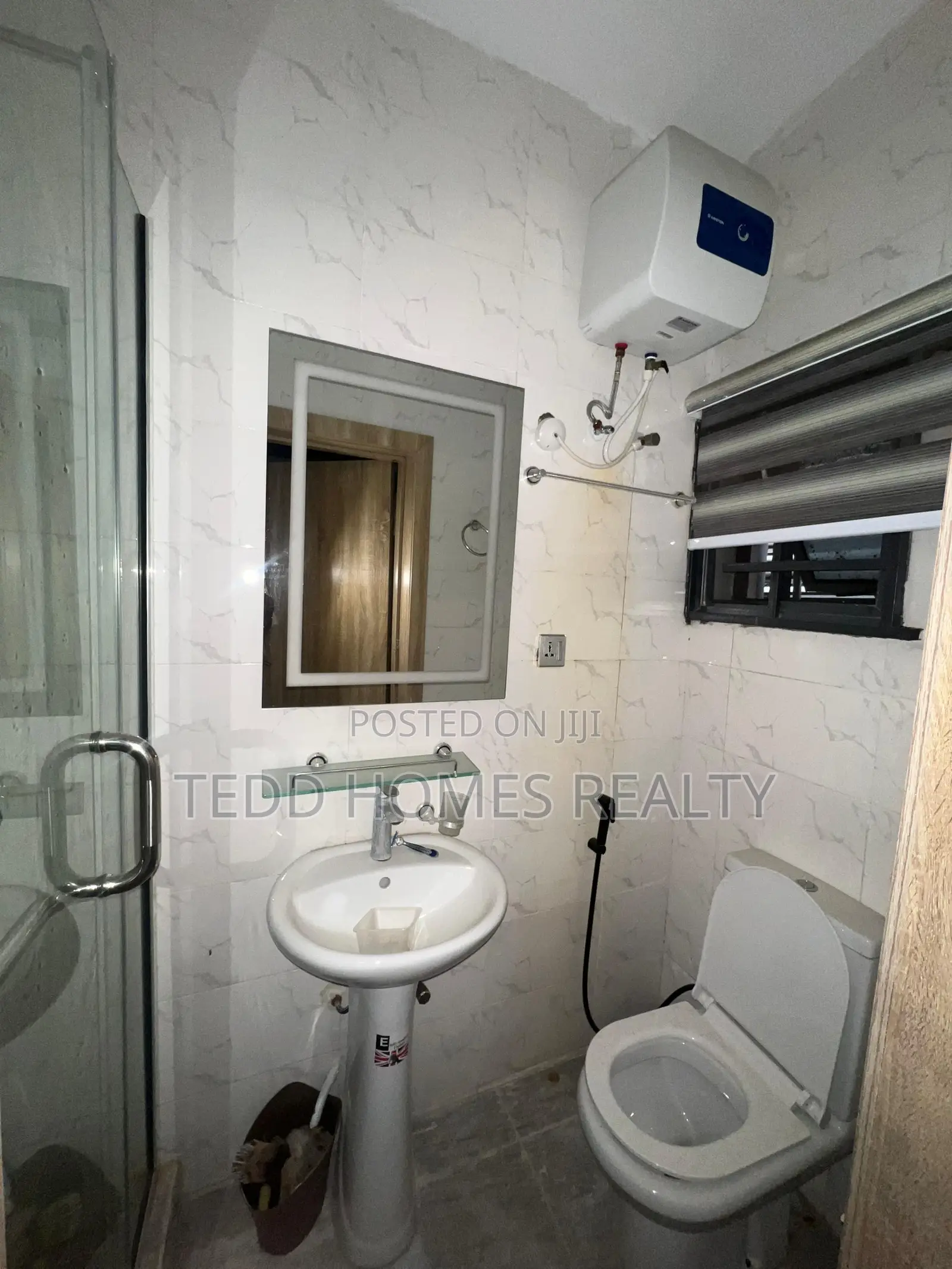 4bdrm Apartment in Ikate for rent