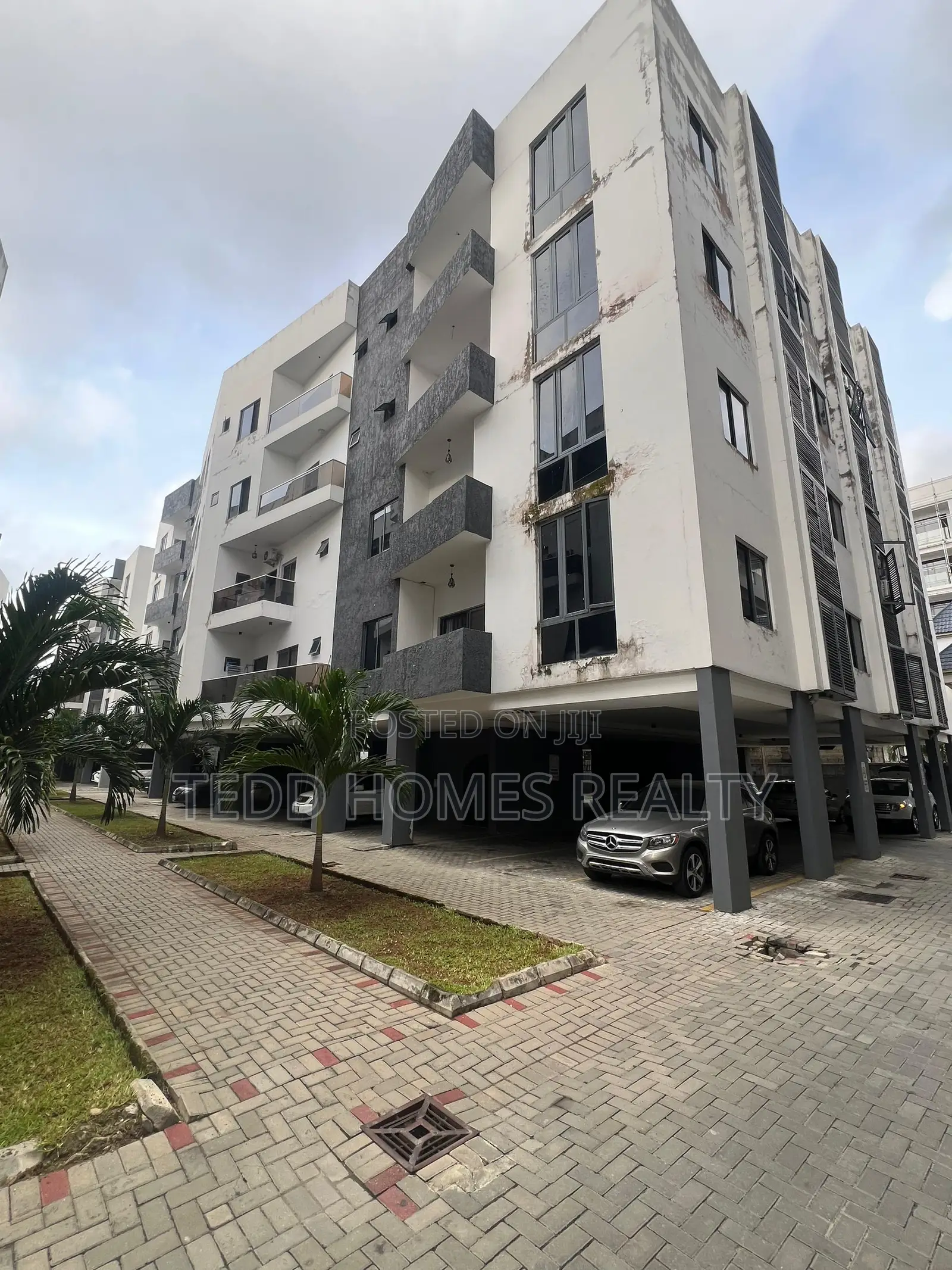 4bdrm Apartment in Ikate for rent