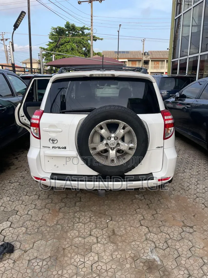Toyota RAV4 3.5 Sport 2010 White