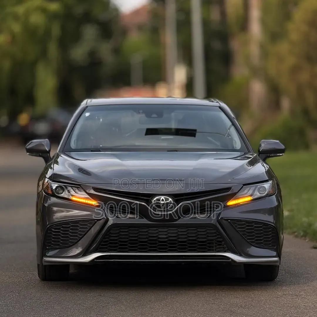 Toyota Camry XSE 2021 Gray