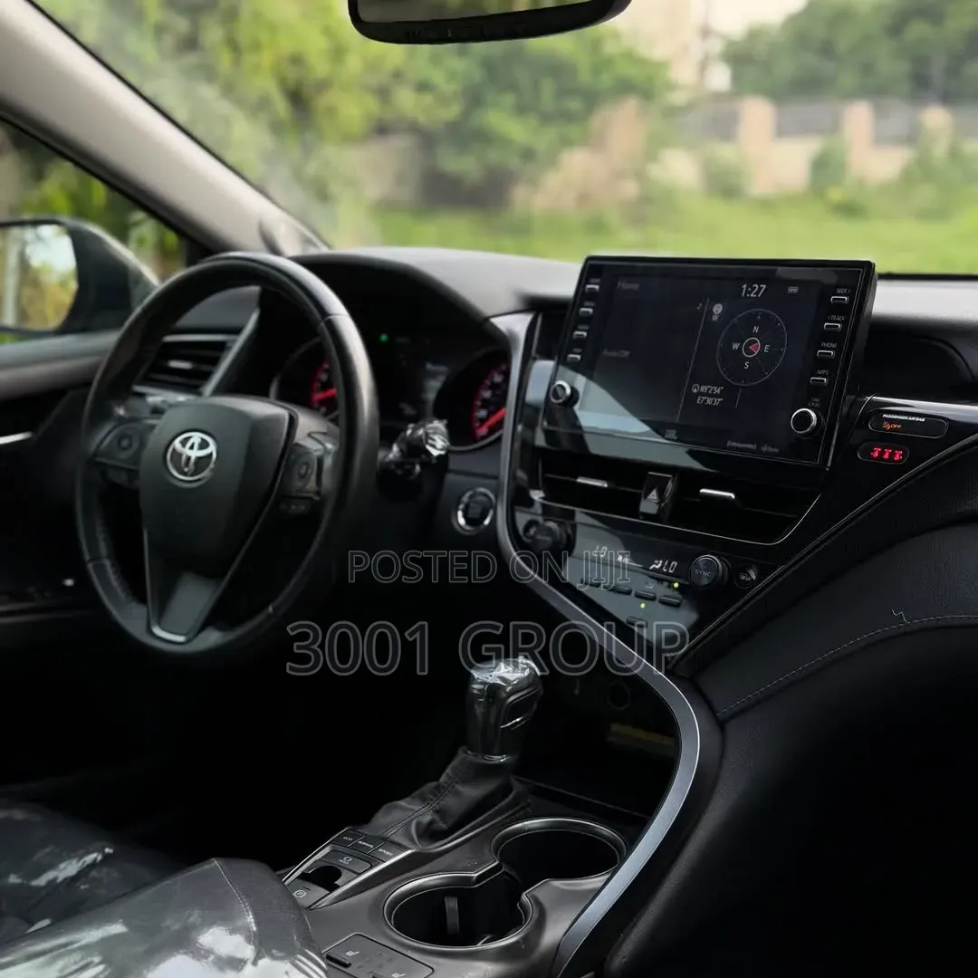 Toyota Camry XSE 2021 Gray