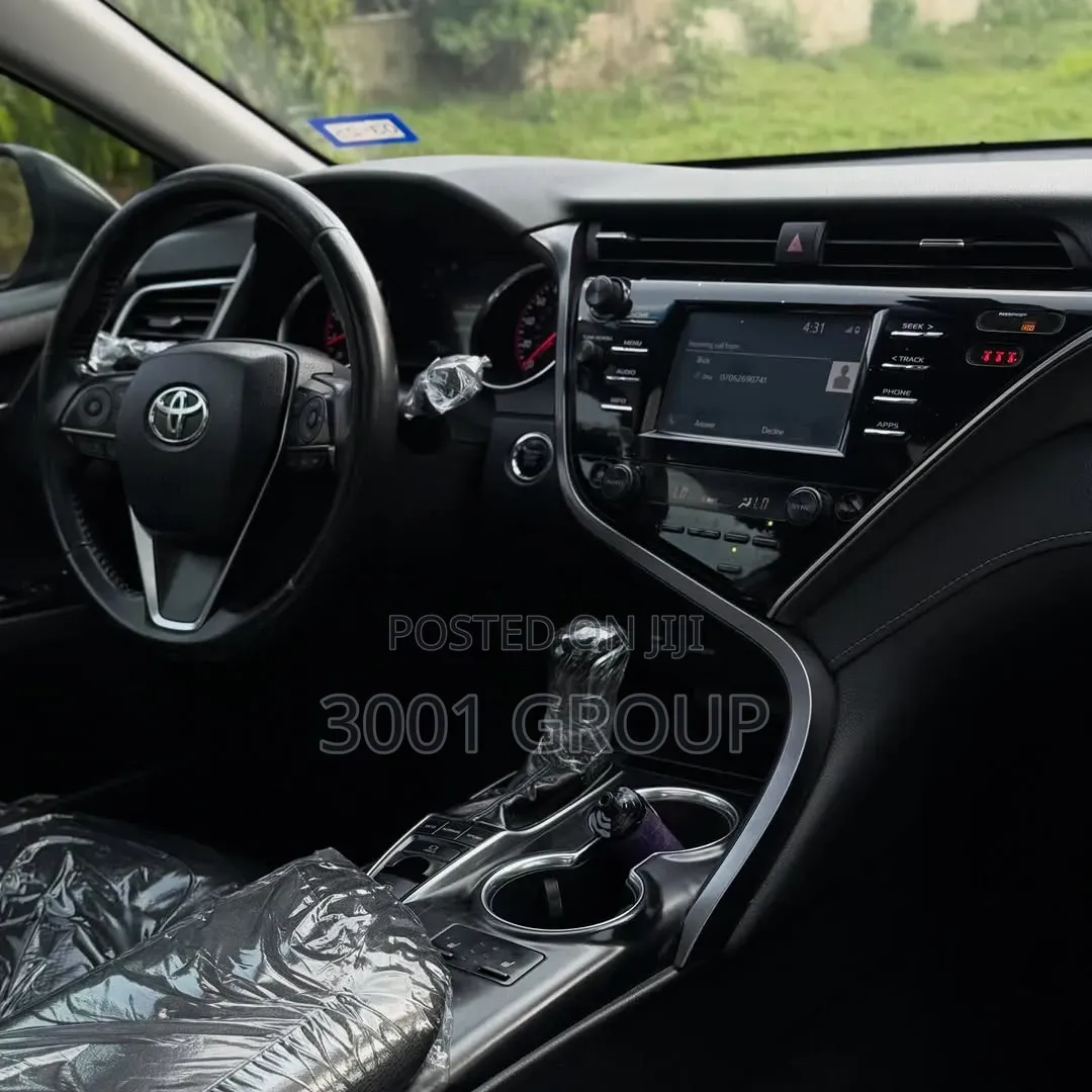 Toyota Camry XSE FWD (2.5L 4cyl 8AM) 2018 Gray