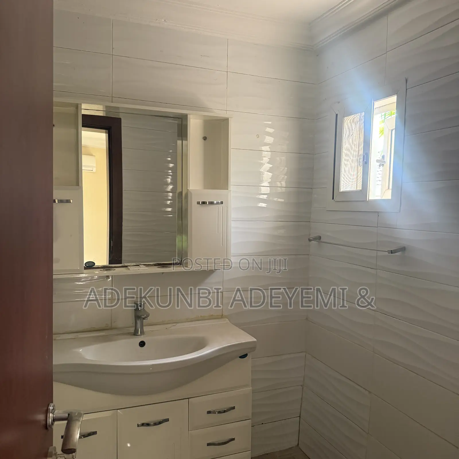 4bdrm Maisonette in Asokoro for rent