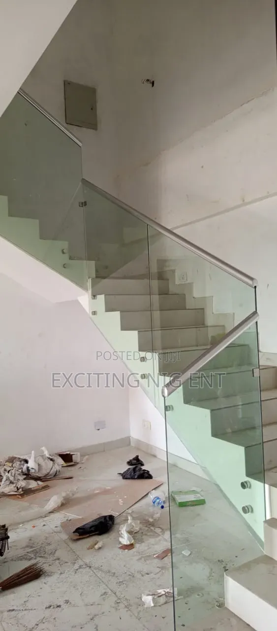 Frameless Glass Handrail Tempered With Quality Accessories