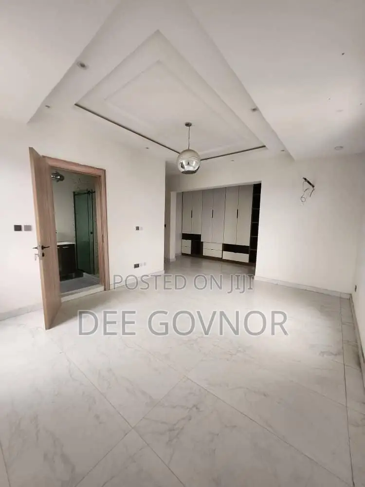 3bdrm Townhouse/Terrace in Woodland, Ilaje / Lekki for sale