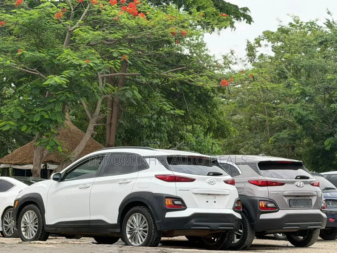 Hyundai Kona Limited 2021 White