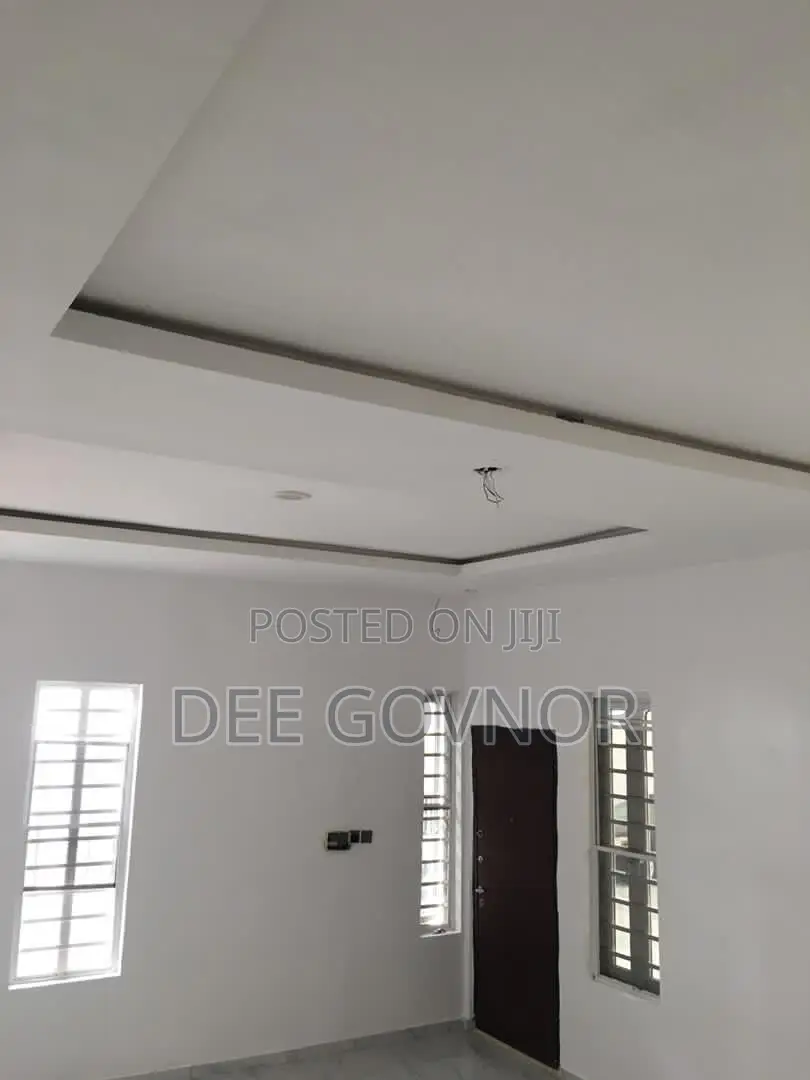 3bdrm Townhouse/Terrace in Woodland, Ilaje / Lekki for sale
