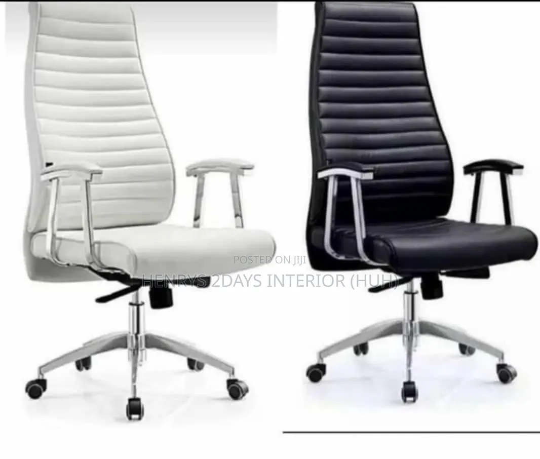Economic Chairs Black and White