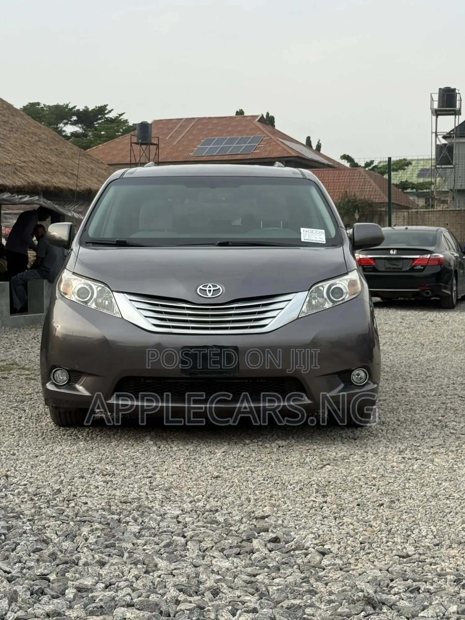 Toyota Sienna LE AWD 7-Passenger 2013 Gray