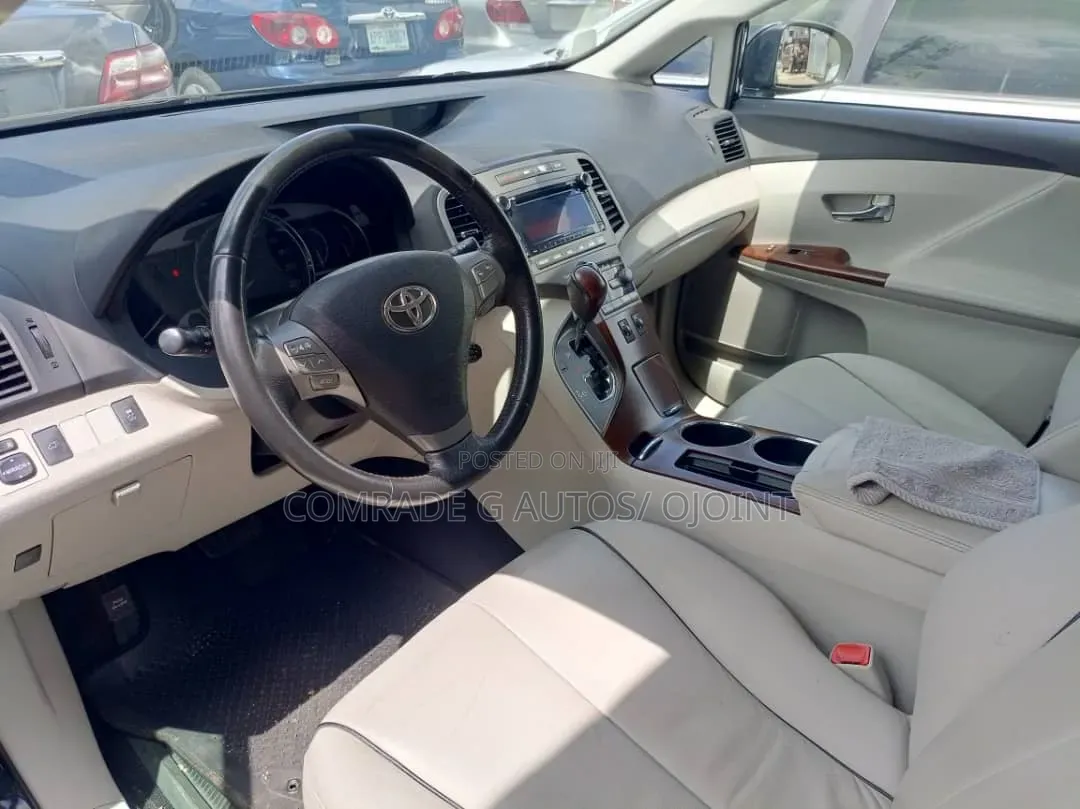 Toyota Venza XLE 2012 Black